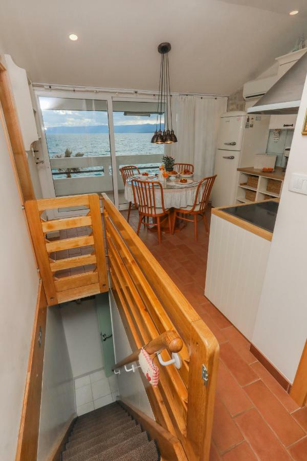 Amazing Waterfront Apartments Bol Exterior photo